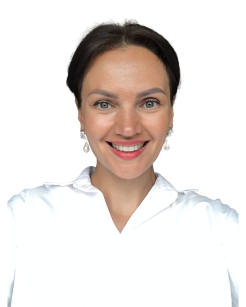 Tatiana Zikhvart butikkansvarlig isblå